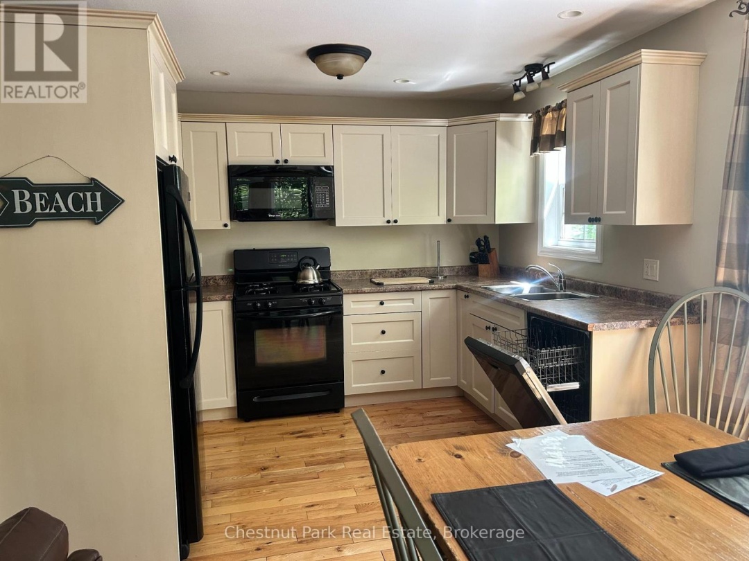 118-10 - 1052 RAT BAY ROAD, Lake of Bays