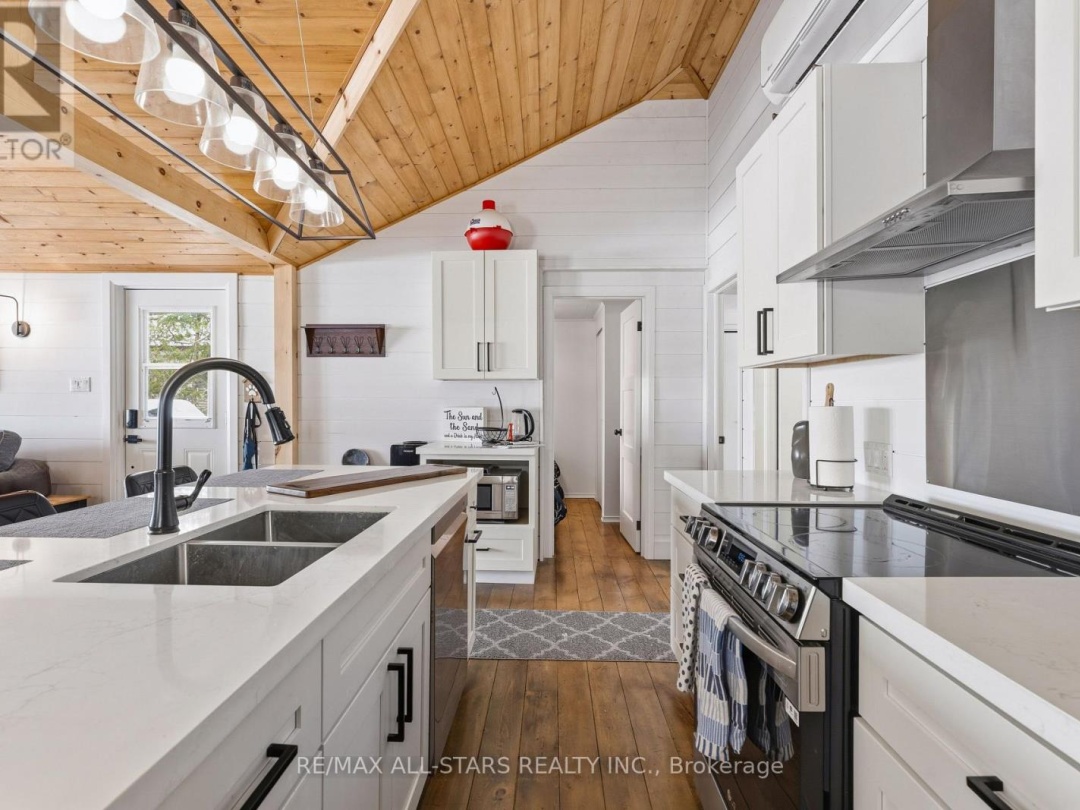 112 STURGEON GLEN ROAD, Sturgeon Lake