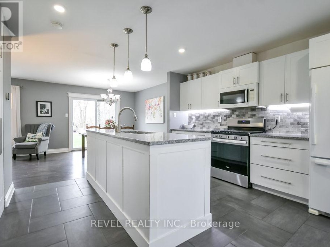 16 SUMAC CRESCENT, Oro-Medonte (Sugarbush)