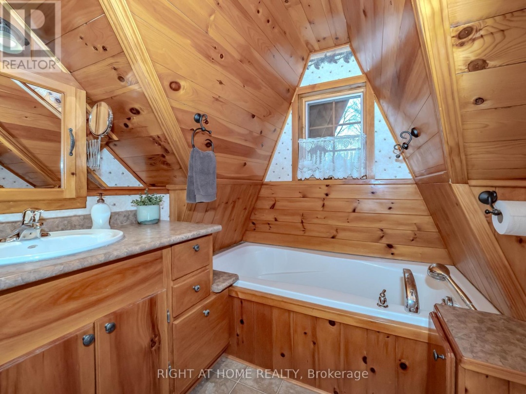 1696 HIGHWAY 118 E, 