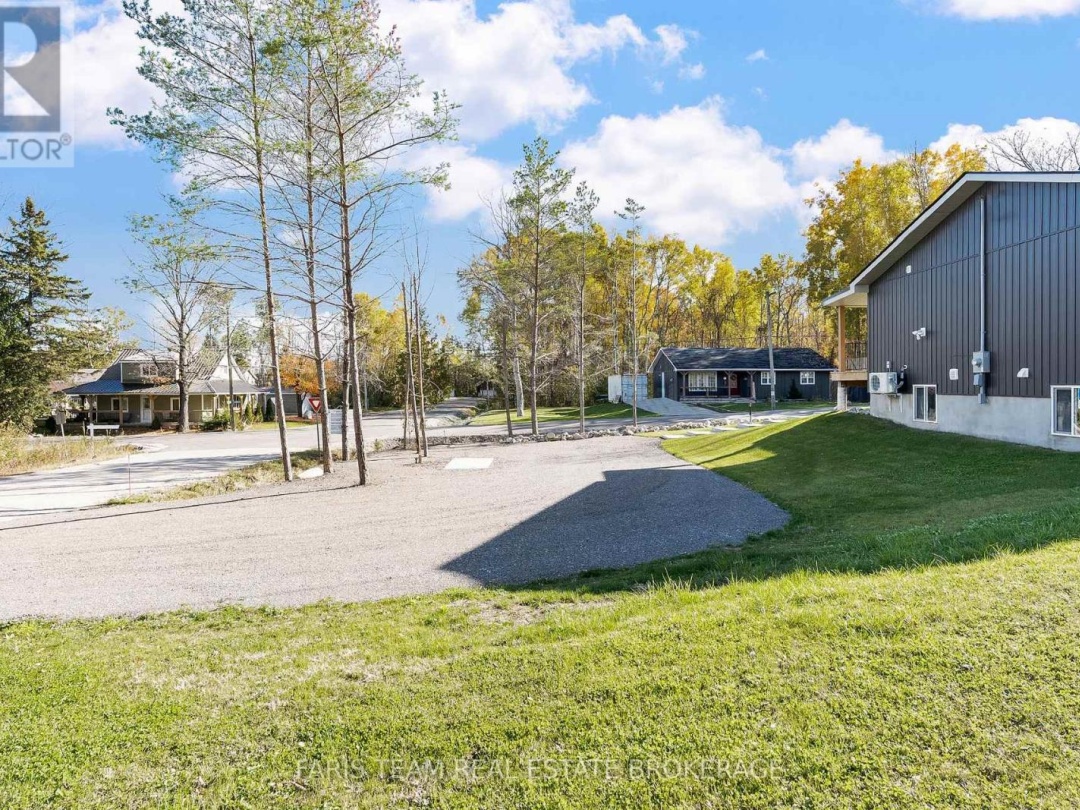 550 SECOND AVENUE, Tay (Port McNicoll)
