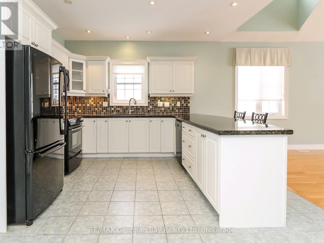 210 WYCLIFFE COVE, Georgian Bay