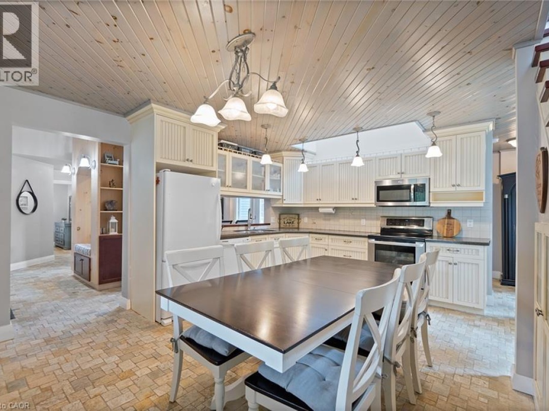 1622 HOUSEY'S RAPIDS, Kahshe River
