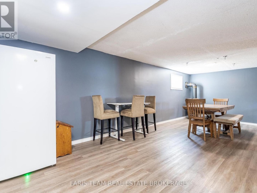 8304 COUNTY ROAD 169, 