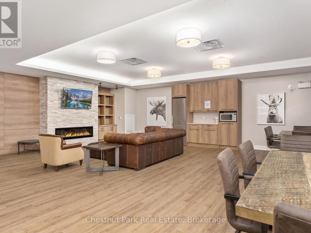 206 - 25 PEN LAKE POINT ROAD, Peninsula Lake