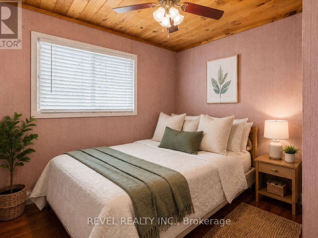 151 BEEHIVE DRIVE, Sturgeon Lake