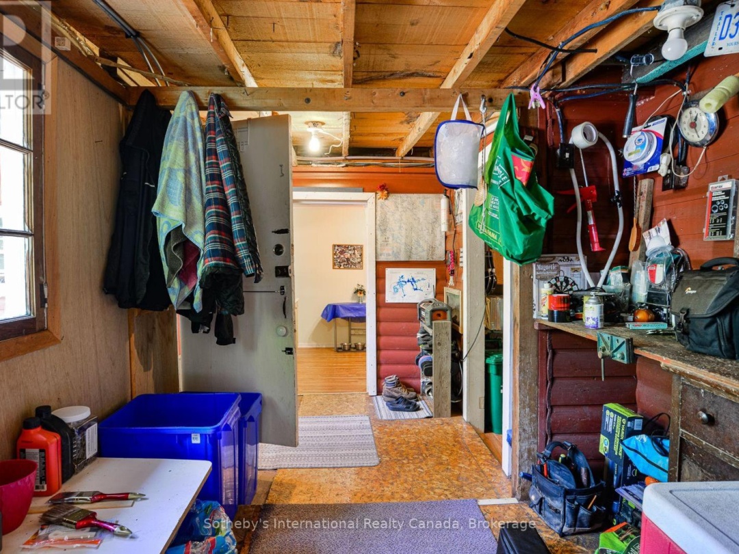 1068 Kahshe Lake Rd S, Gravenhurst (Morrison)