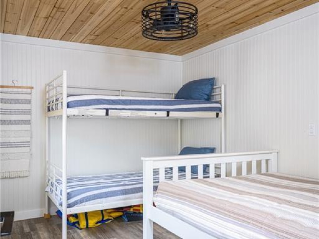 1123 SEVERN RIVER Road, 