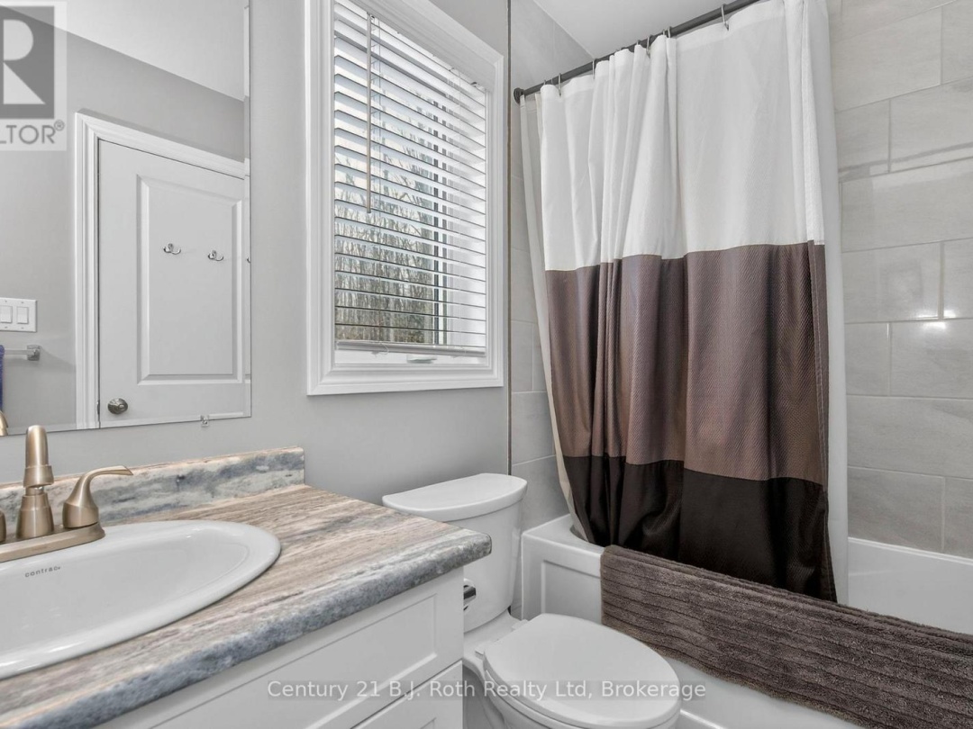 54 RALPH DALTON BOULEVARD, Tay (Victoria Harbour)