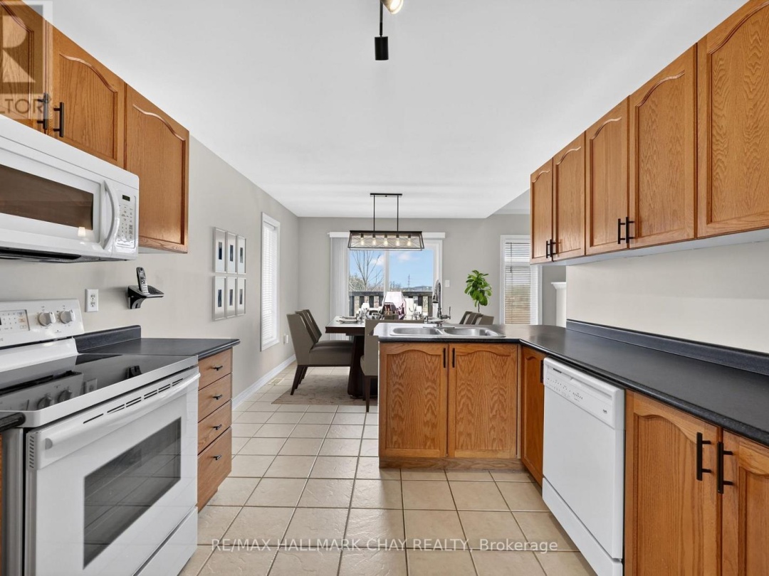 3198 BASS LAKE SIDE ROAD E, Orillia