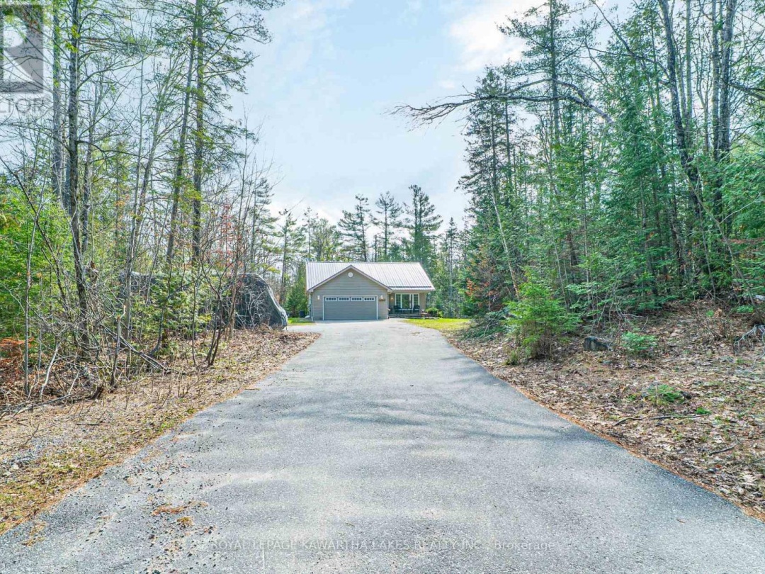 914 COUNTY RD 49, Trent Lakes