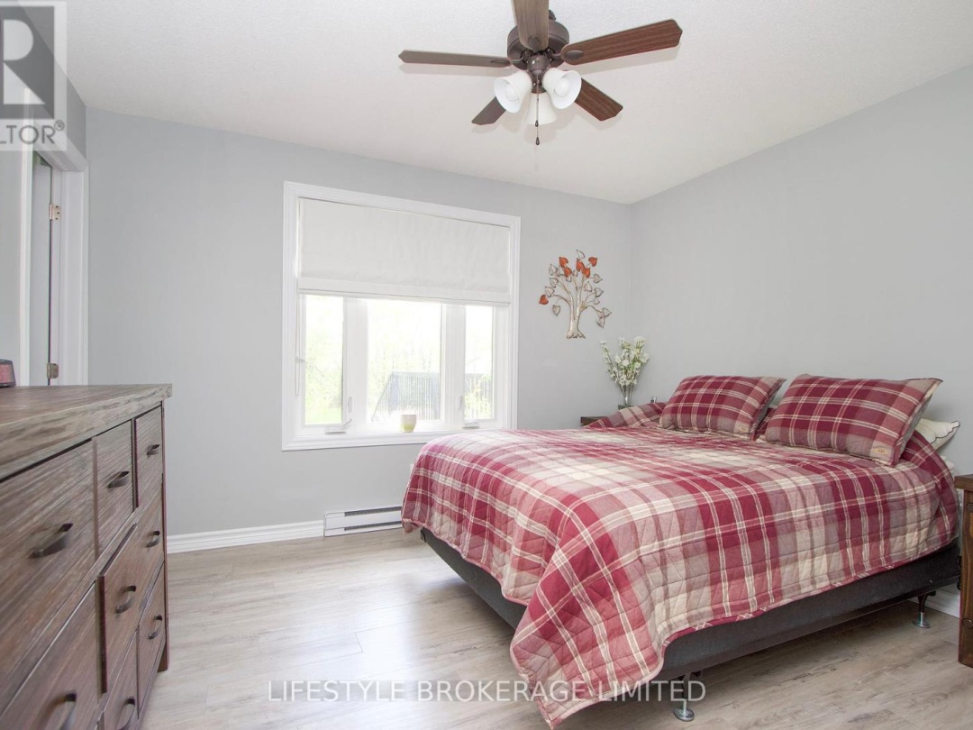 133 ROBMAR CRESCENT, Kawartha Lakes (Manilla)