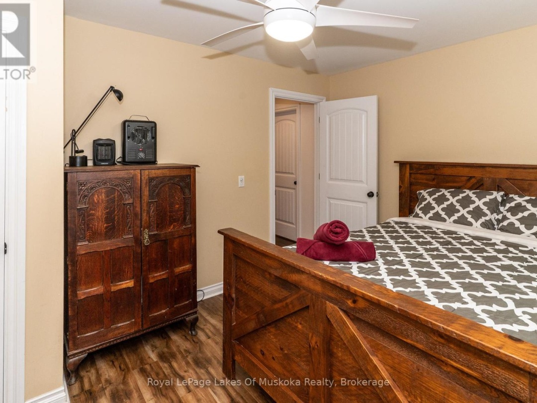 49 PINETREE ROAD, Loon Lake