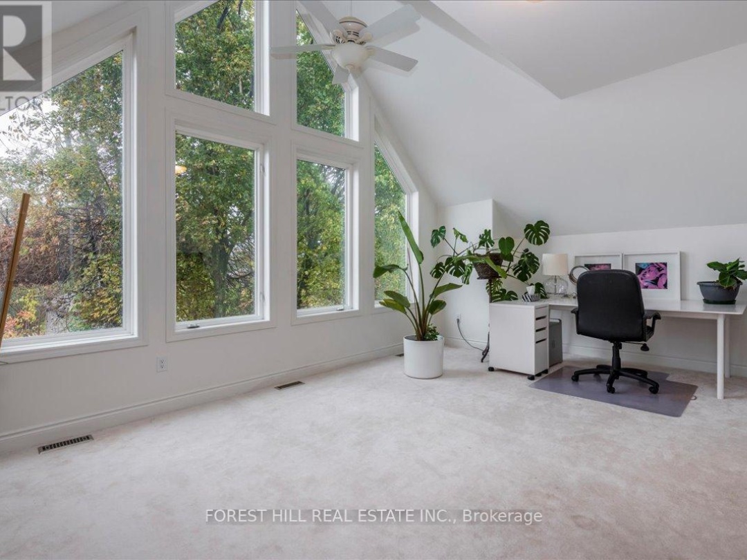 10 - 10 INVERMARA COURT, 