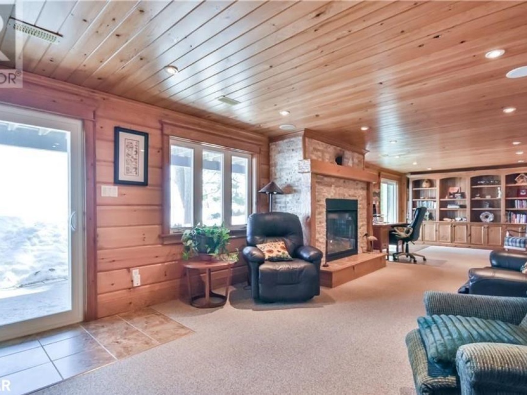 3931 MENOKE BEACH Road, 