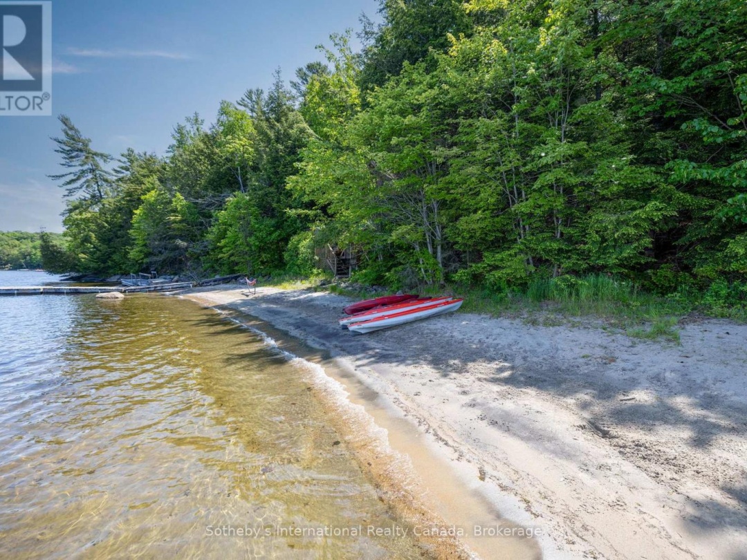 71 B717 ISLAND, Georgian Bay