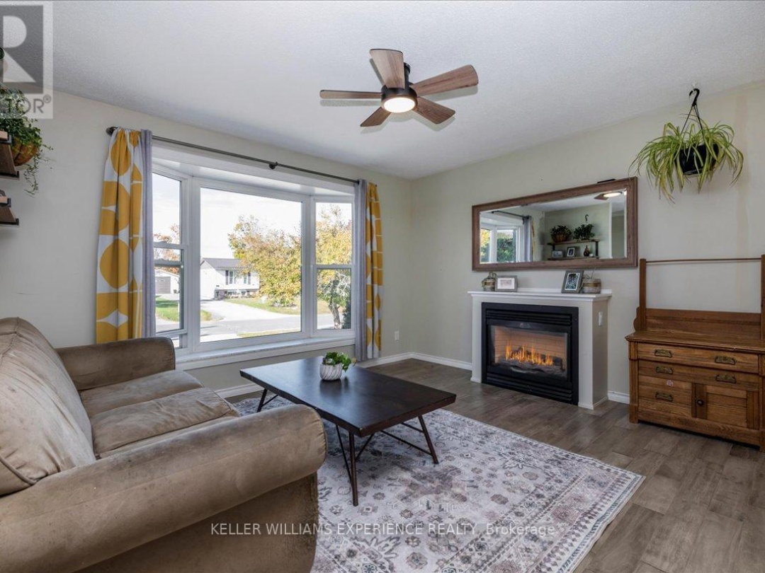 35 CHAMPLAIN CRESCENT, 