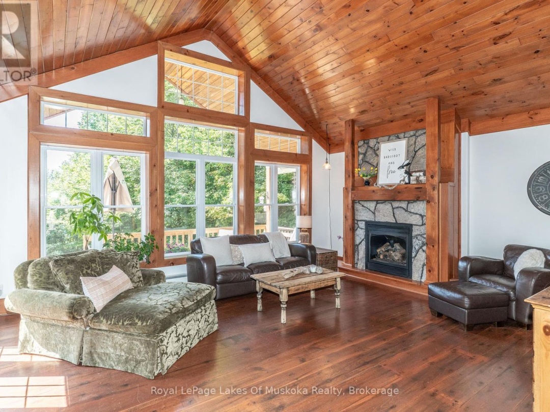 1080 WALKERS GLENN CRESCENT, Lake of Bays (Sinclair)