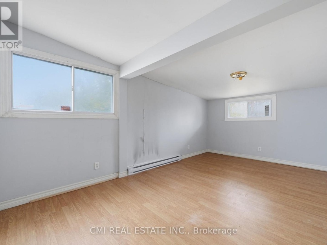 100 ALSOPS BEACH ROAD, Lake Simcoe