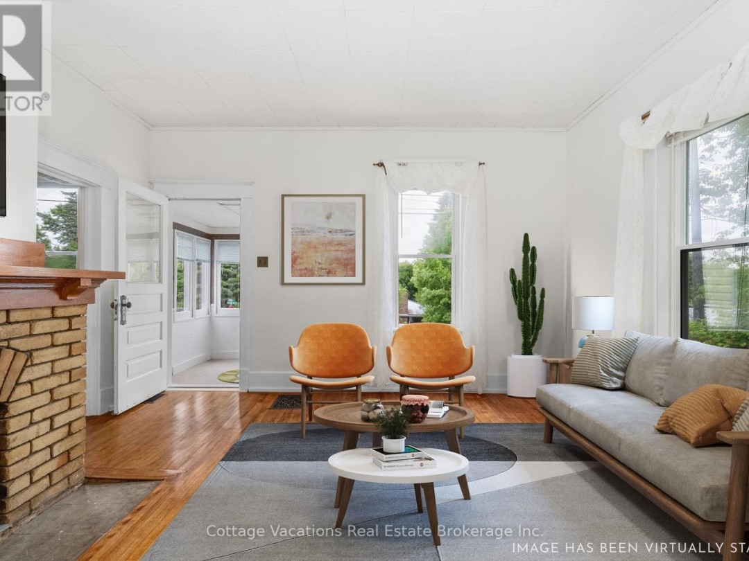 1 DUNCAN STREET E, 