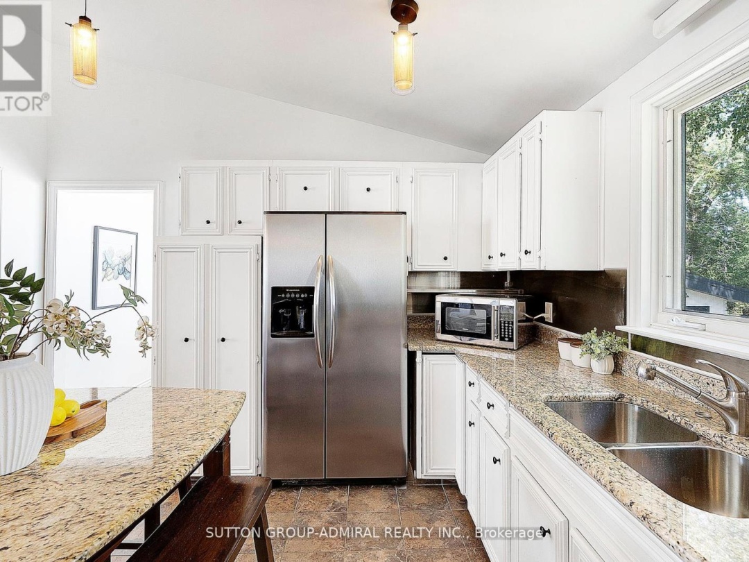 2232 LAKESHORE DRIVE, 