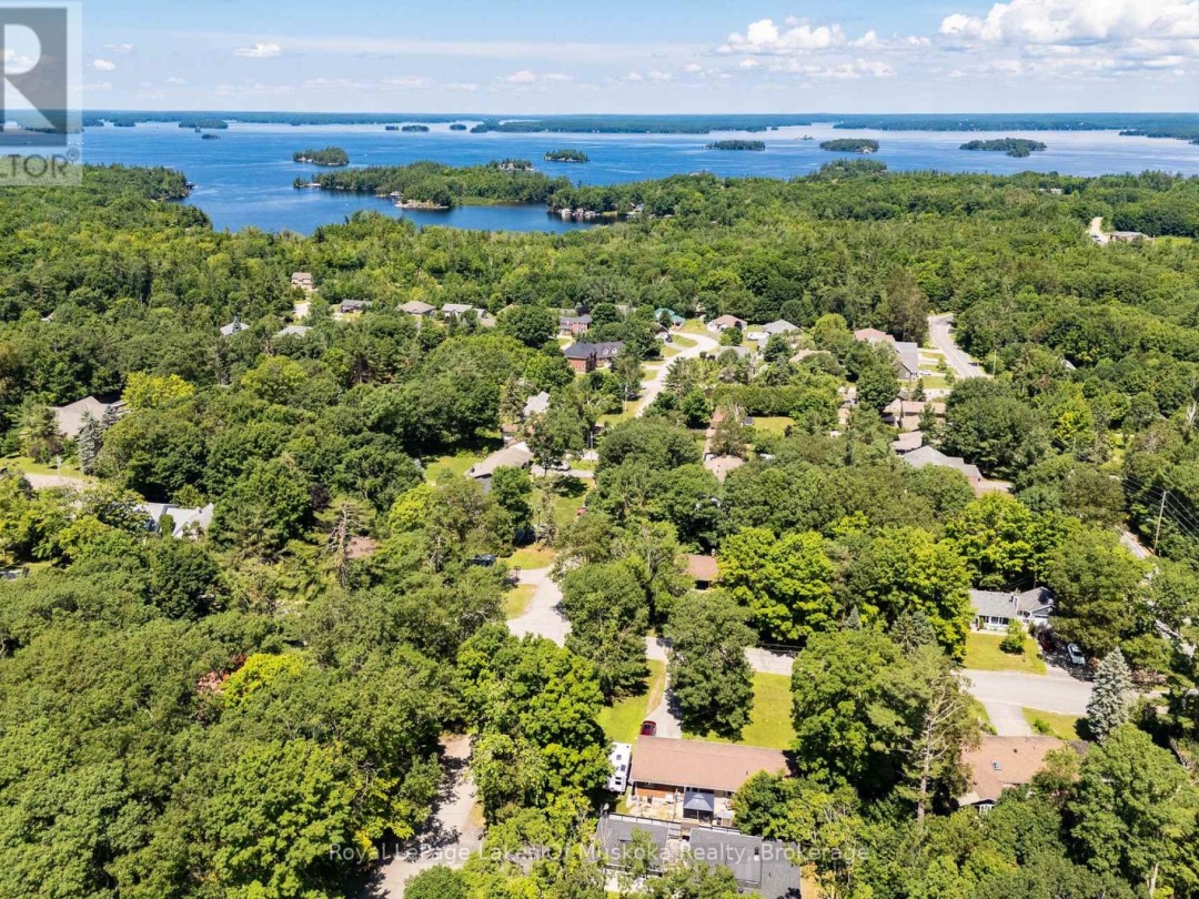 220 ALEXANDER STREET, Gravenhurst (Muskoka (S))