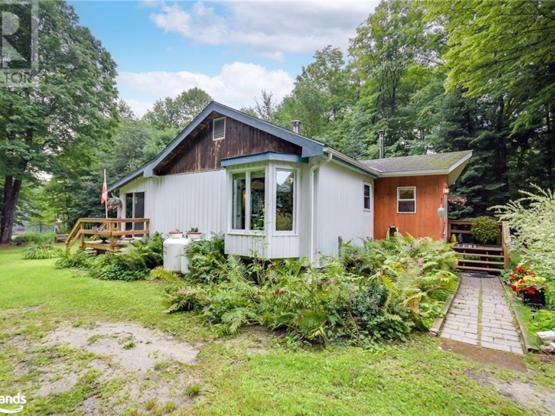 399 Otter Lake Road, Otter Lake