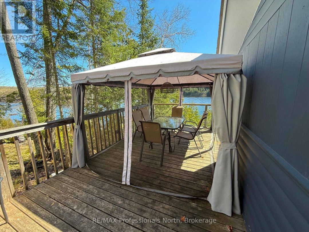 1080 HEART'S CONTENT DRIVE, Salerno Lake