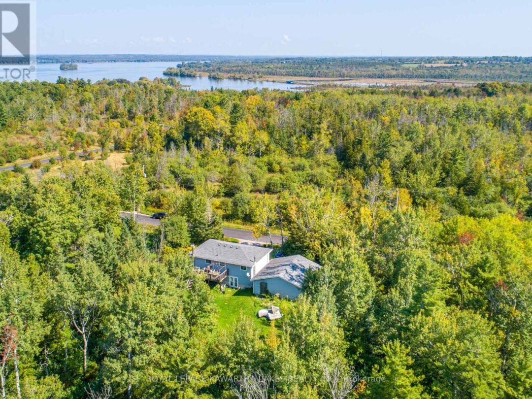 691 Cedar Glen Road, Kawartha Lakes