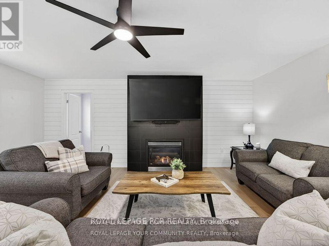 135 HURONWOODS DRIVE, Oro-Medonte (Sugarbush)