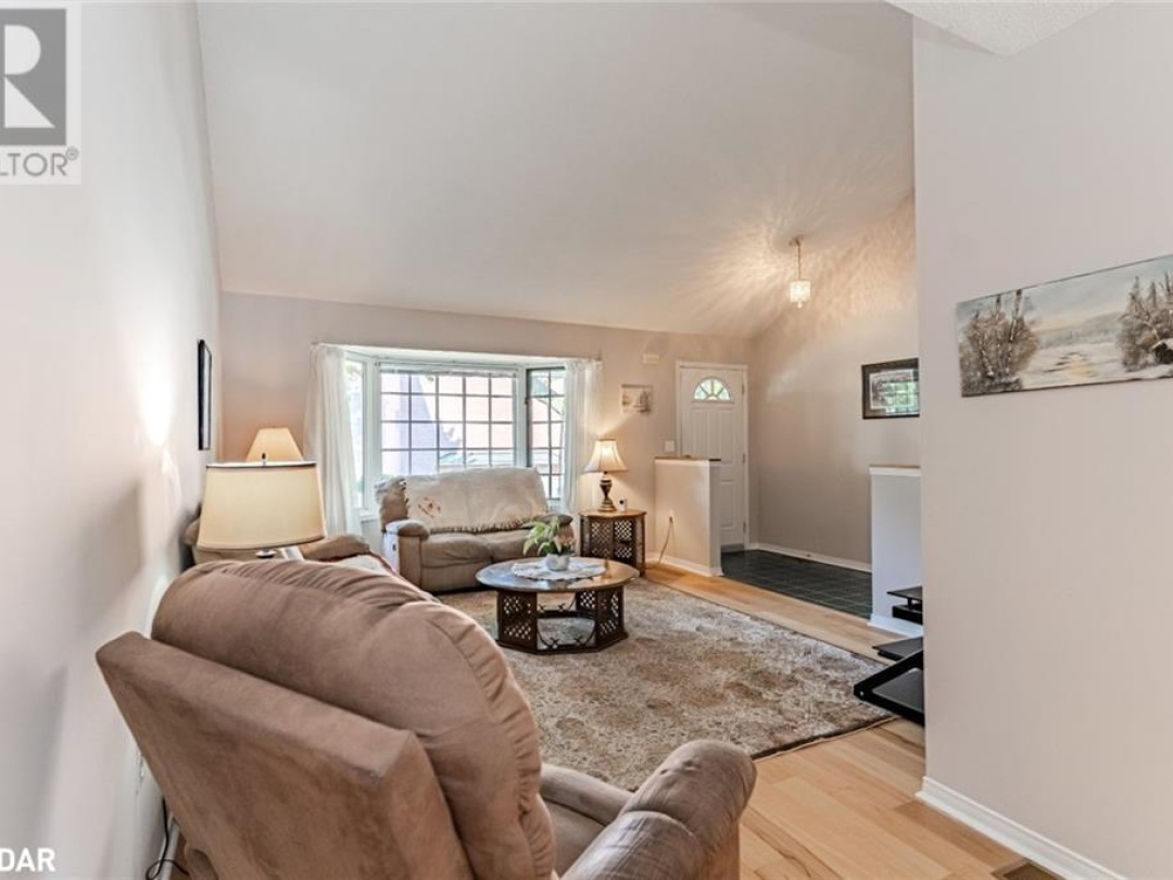 40 MUSEUM Drive Unit# 402, Orillia