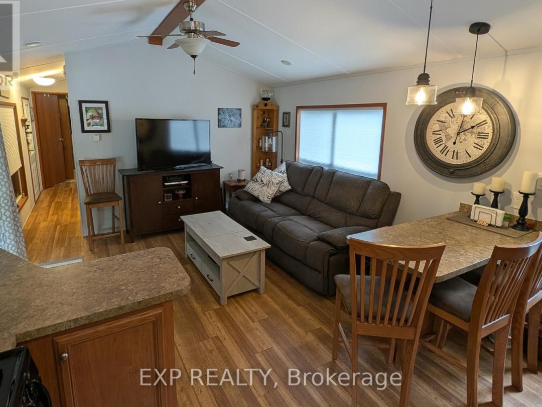 1082 SHAMROCK MARINA ROAD, Severn River