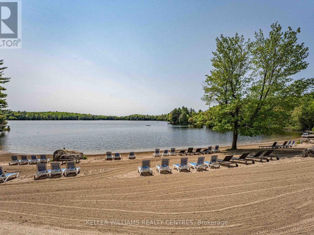#38 LAKERIDGE - 1047 BONNIE LAKE CAMP ROAD, Bracebridge (Macaulay)
