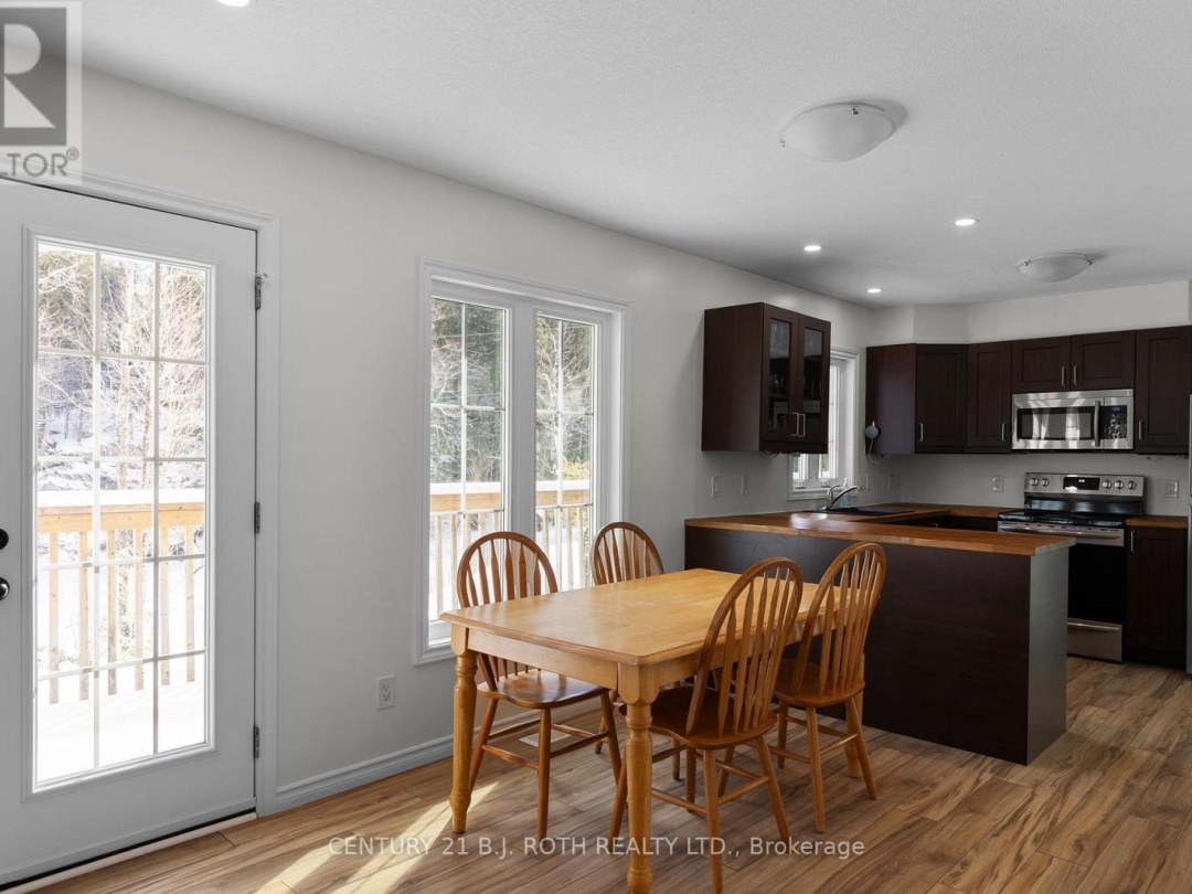 1040 ARTHUR SCHULZ ROAD, Gravenhurst (Morrison)