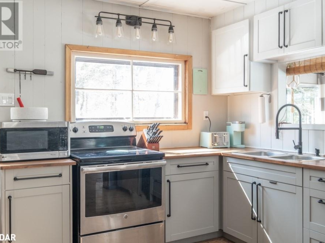 43 Gatewood Road, Talbot Lake