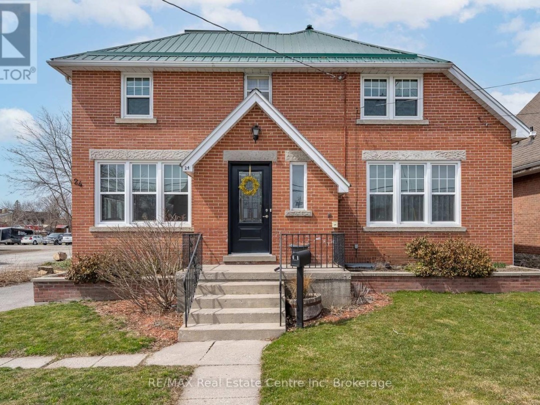 24 LINDSAY STREET, Kawartha Lakes (Fenelon Falls)