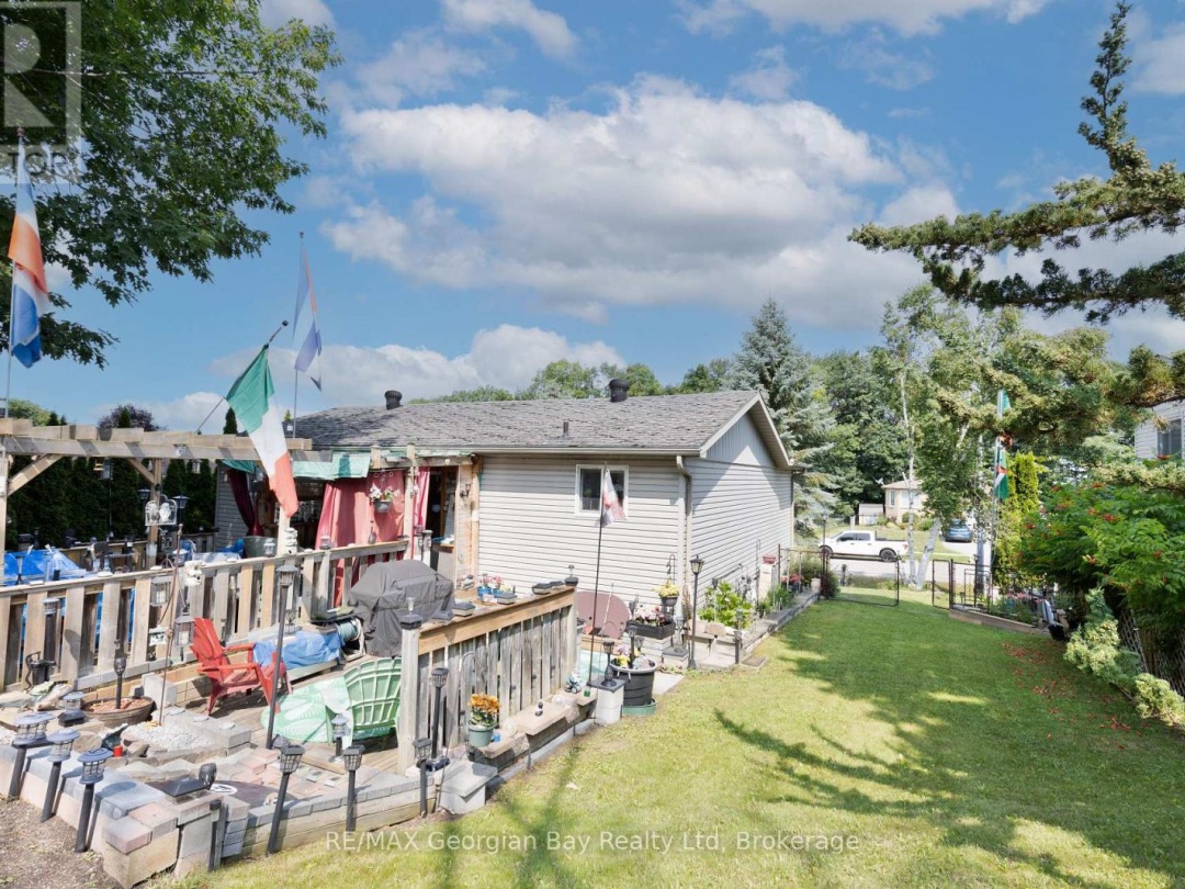 33 ANDERSON CRESCENT, Tay (Victoria Harbour)