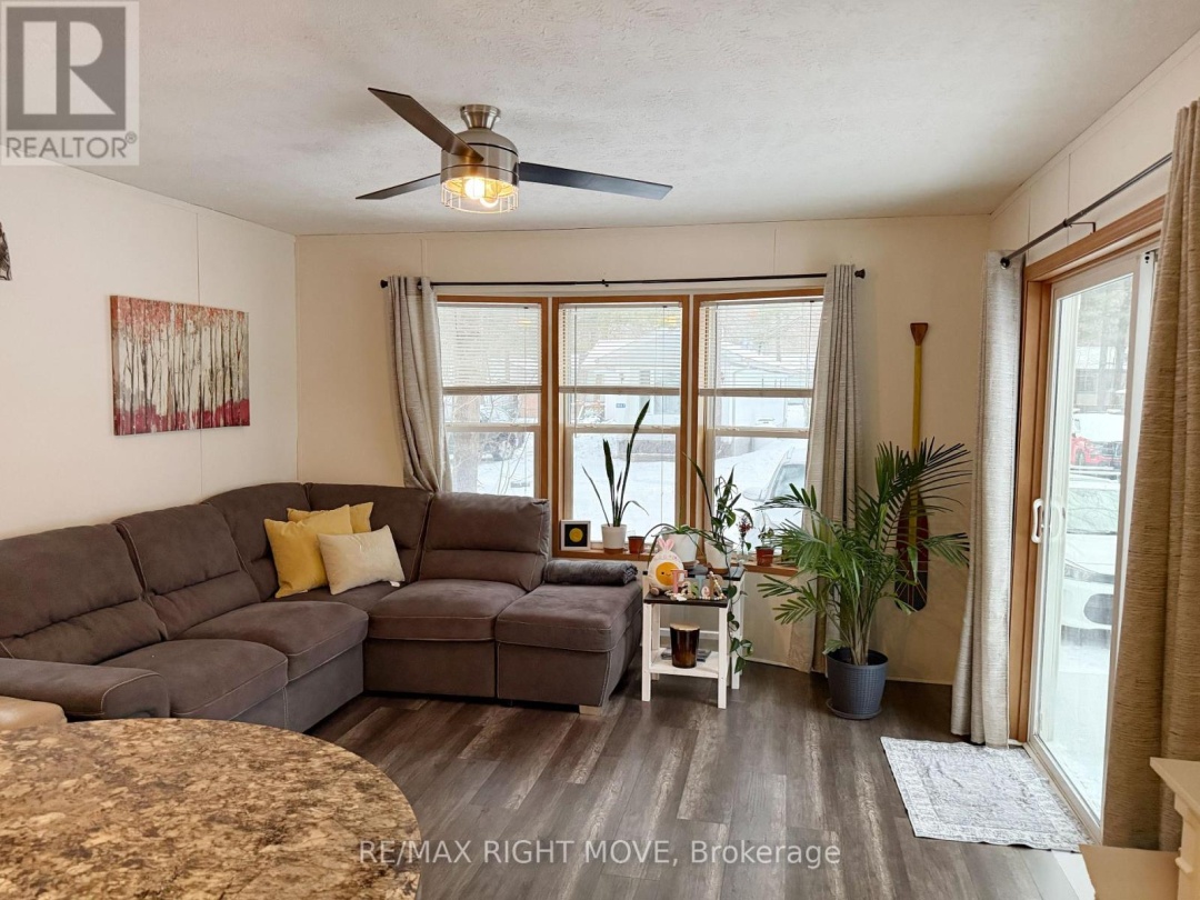 1050 4 SEASONS ROAD, Gravenhurst (Morrison)
