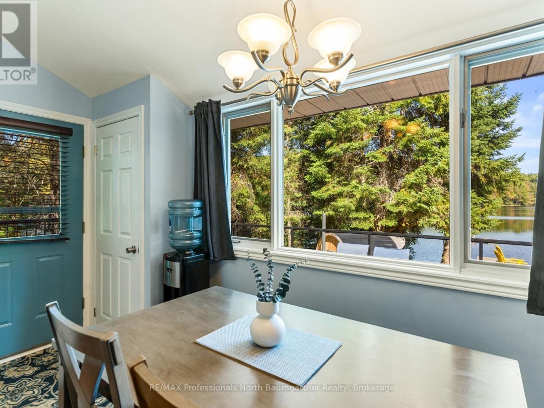 1086 CAMERON LANE, 