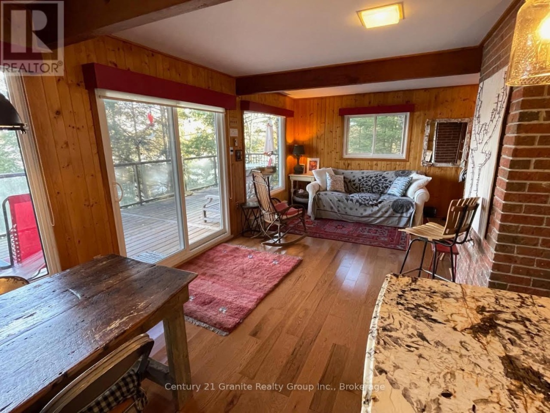 1038 BROKEN PADDLE ROAD, Miskwabi Lake