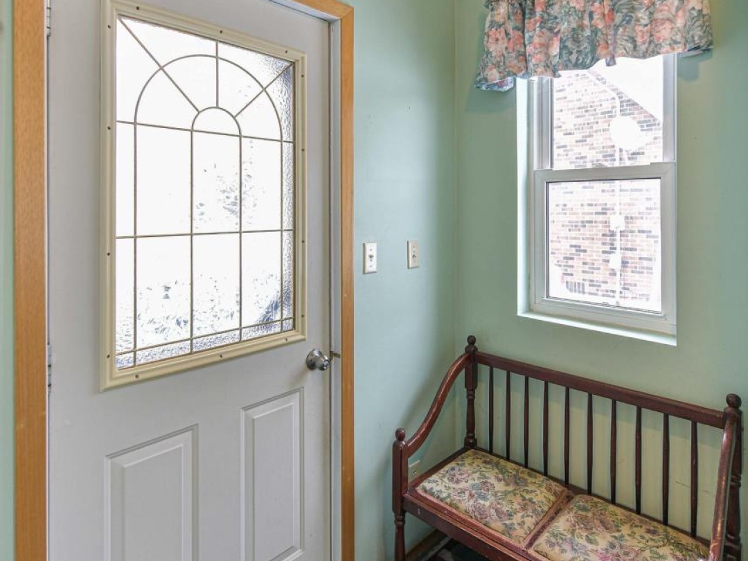 337 COLBORNE STREET W, 