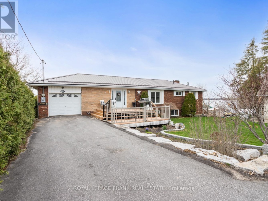 106 STARR BOULEVARD, Lake Scugog