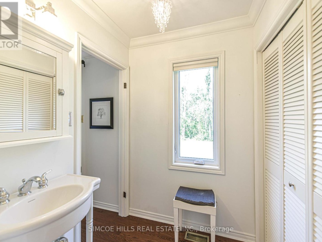 131 COURTLAND STREET, Ramara