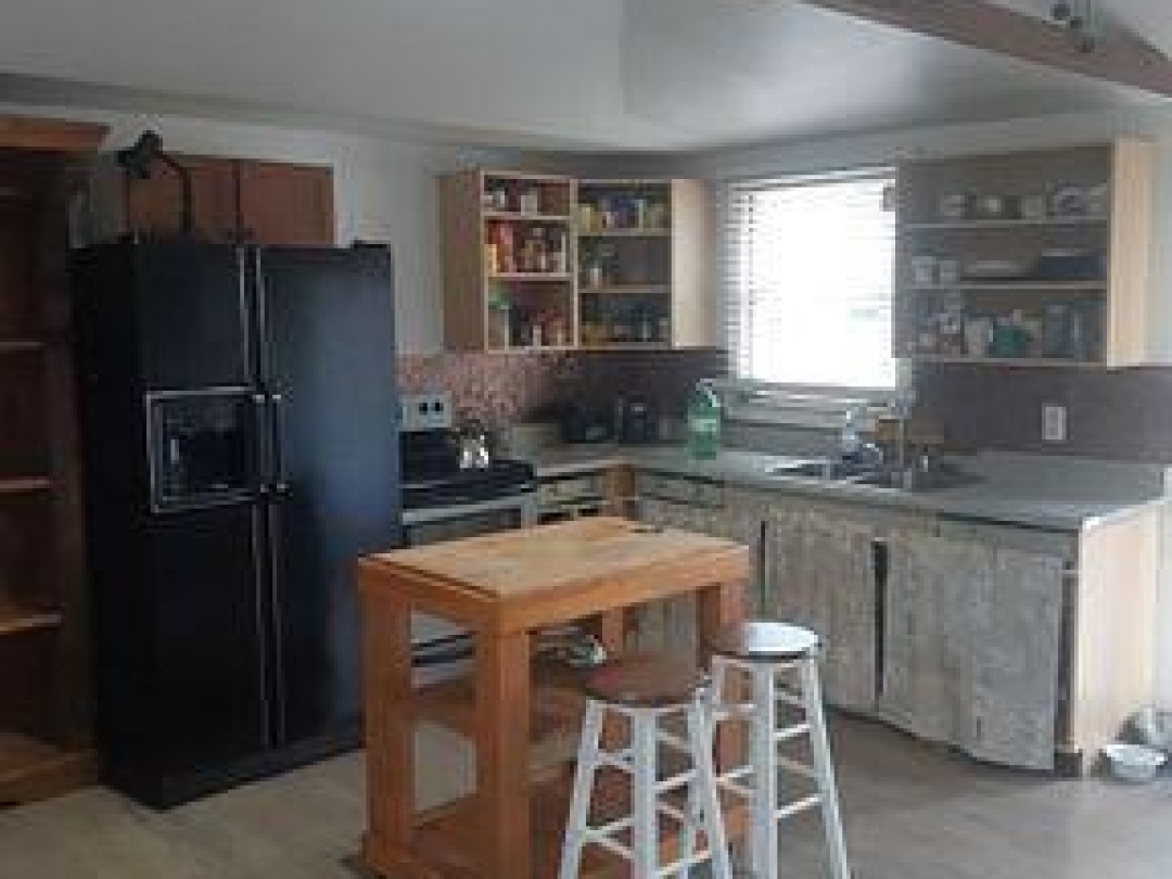 208 MCGUIRE BEACH ROAD, Canal Lake