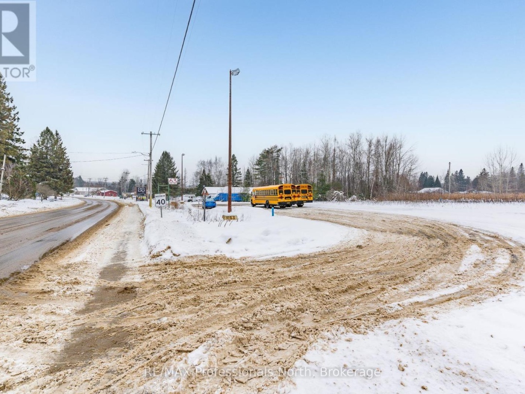 61 BOBCAYGEON ROAD, Minden Hills (Lutterworth)