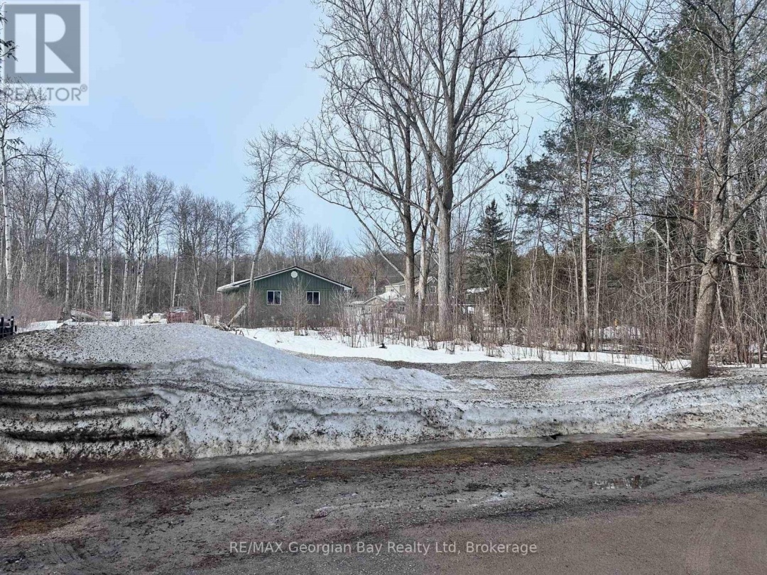 564 KEEWATIN AVENUE, Tay (Port McNicoll)
