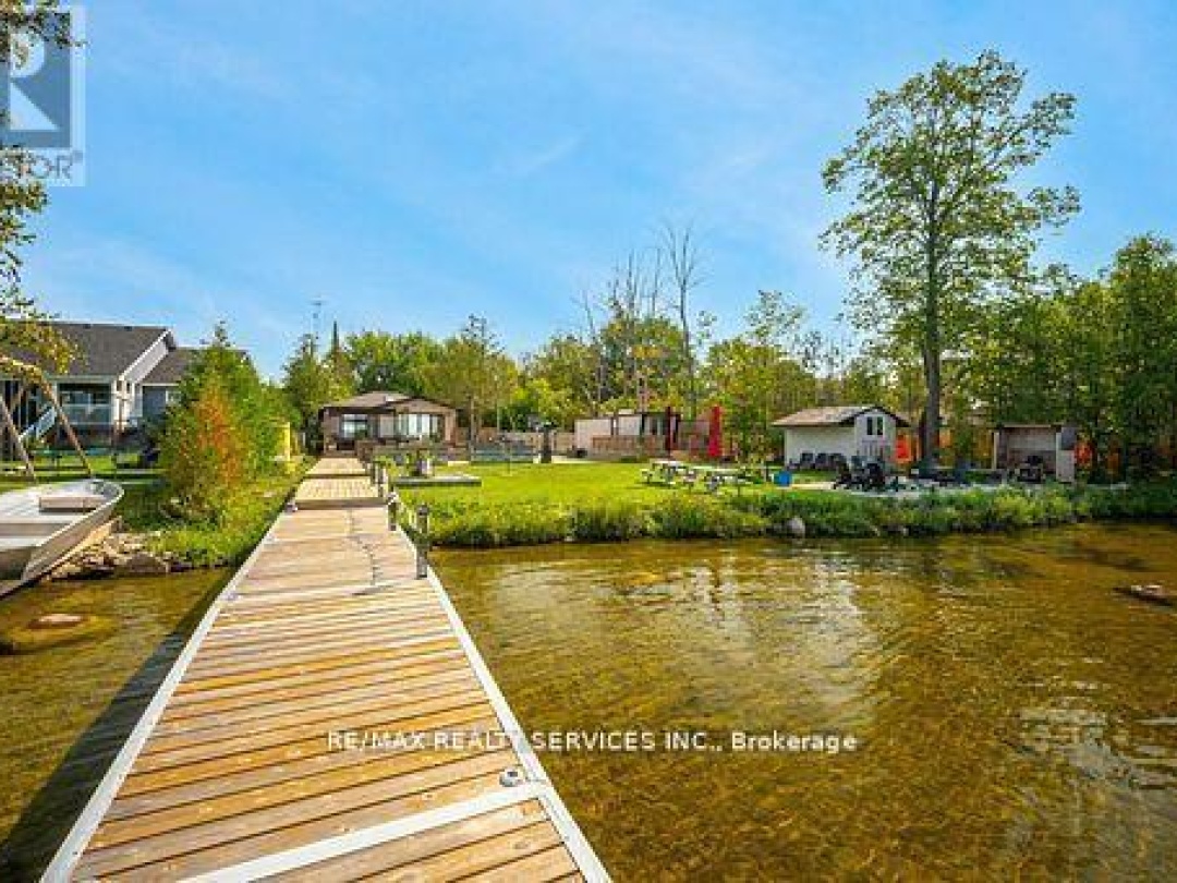 28 ELDONIA ROAD, Canal Lake