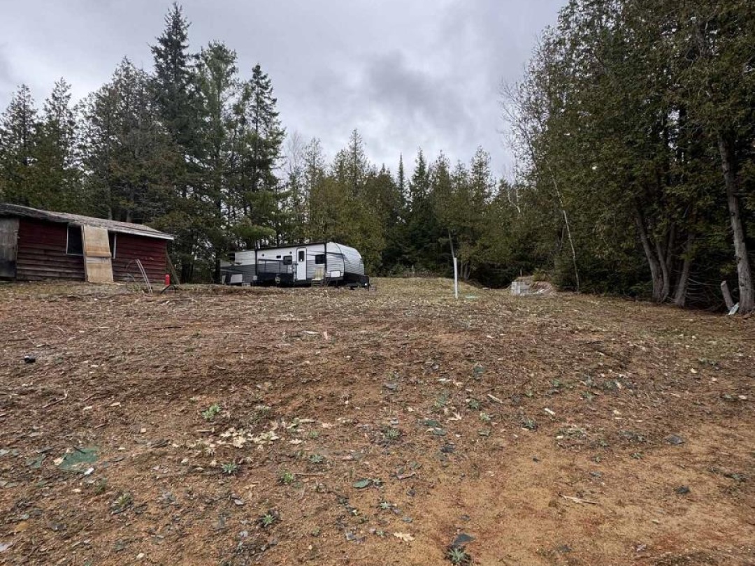 25 FIRE ROUTE 330 (NORTHSHORE RD), Fortescue Lake