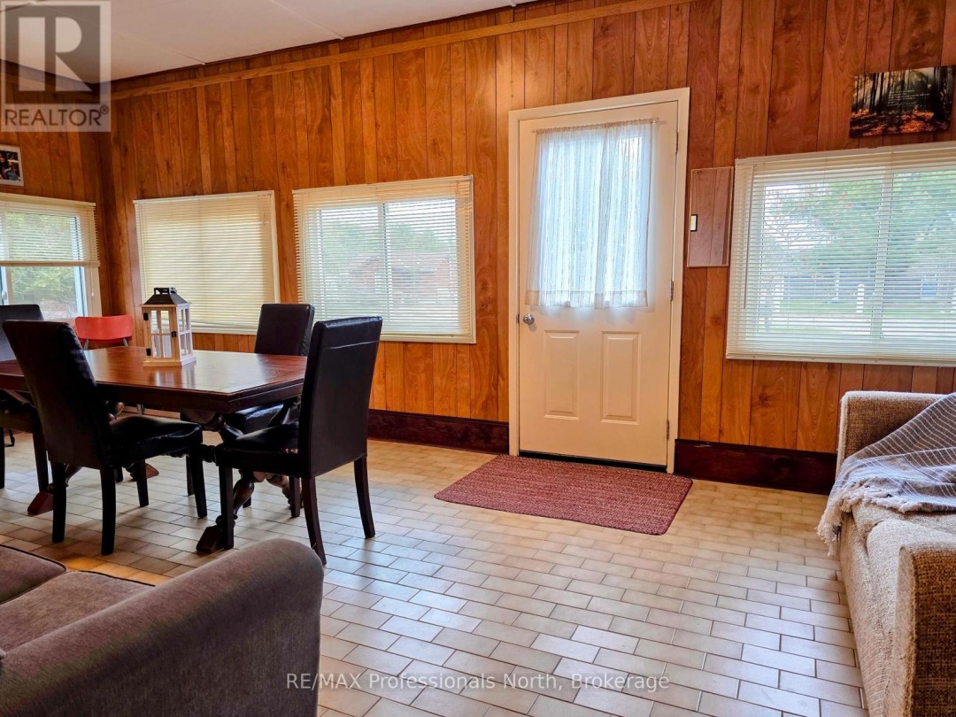 1037 WEST ROAD, Minden Hills (Minden)