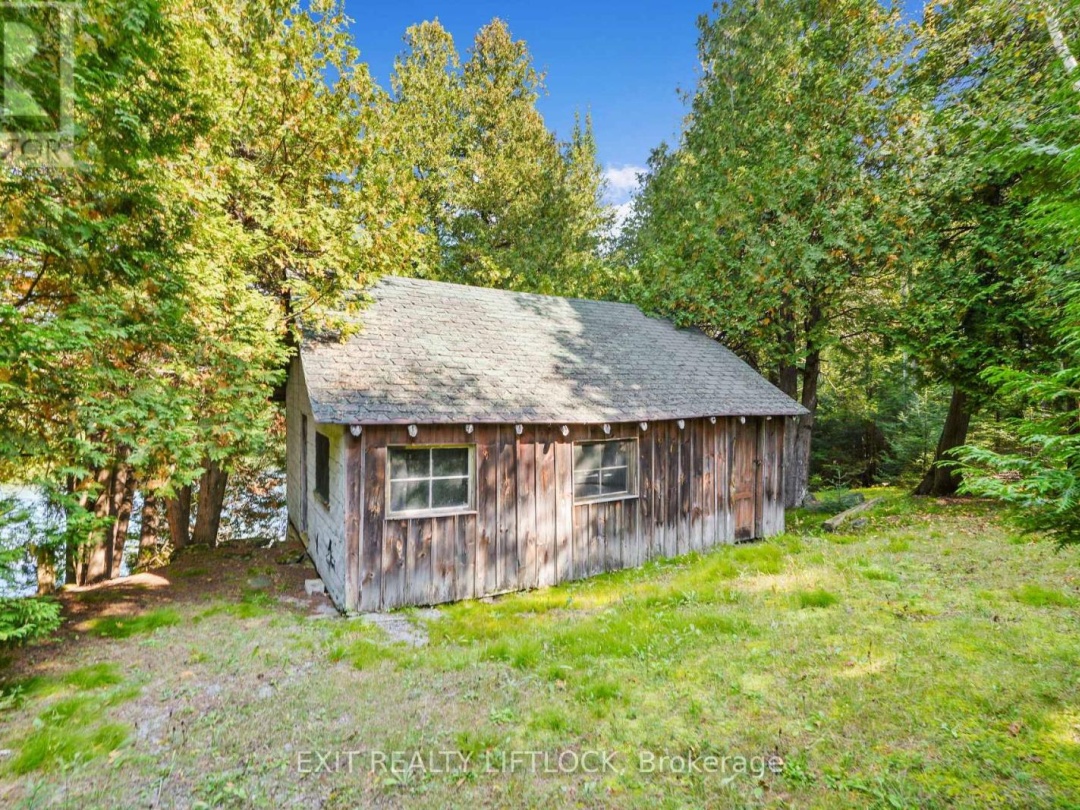 169 DUTCH LINE ROAD W, Shadow Lake